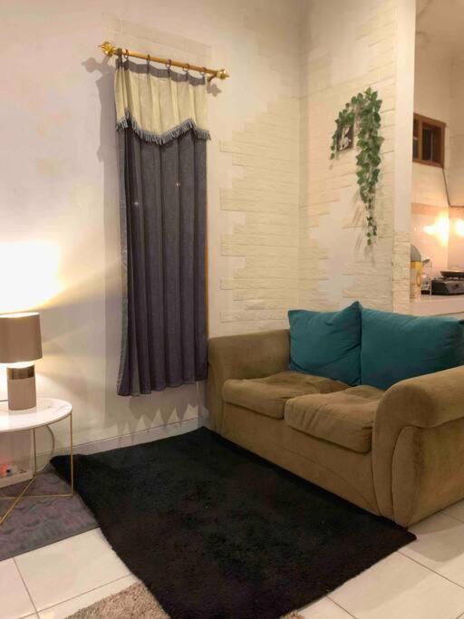House In Bekasi Timur Villa Exteriör bild