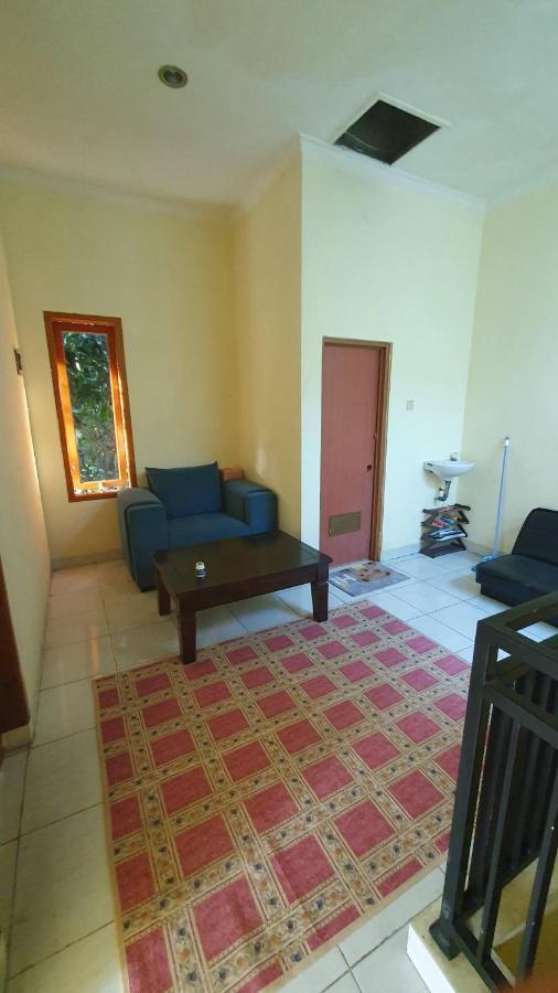 House In Bekasi Timur Villa Exteriör bild